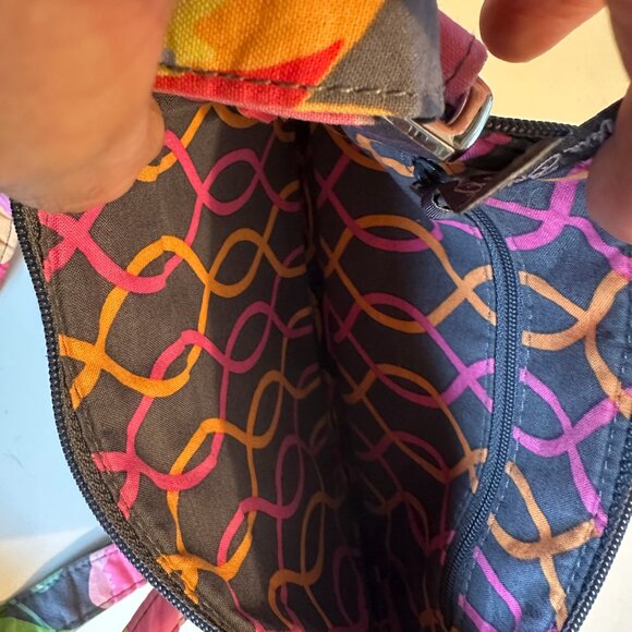 Vera Bradley Multicolor Floral Quilted Crossbody Bag 10" x 6 1/2" - Picture 6 of 7